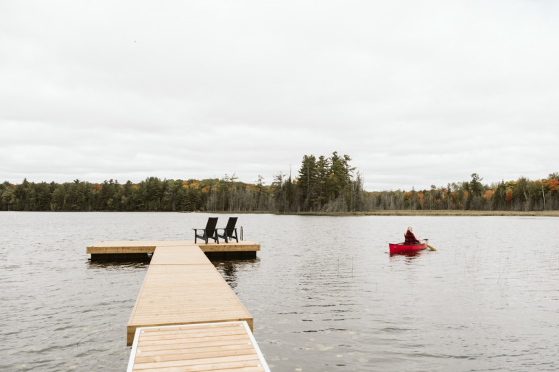 plush74 photo film location toronto lake house canada rustic forest private home 19