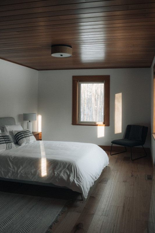 plush74 photo film location toronto lake house canada rustic forest private home 5