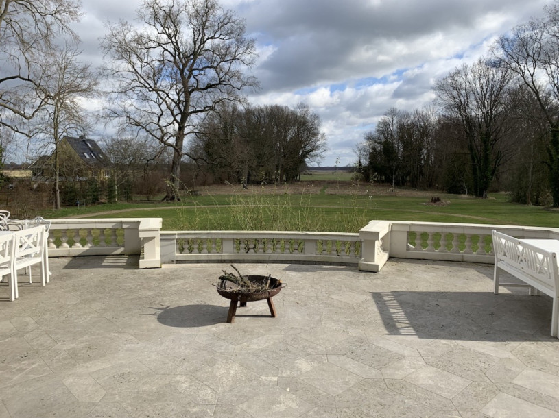 plush74 rental location film photo event castle villa countryside velvet garden 46 (2)