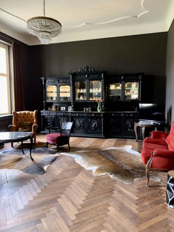 plush74 rental location film photo event castle villa countryside velvet garden 9 (2)