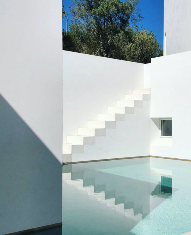 plush74 affitto location film produzione fotografica servizio moderno bianco pulito casa villa grafica lusso2