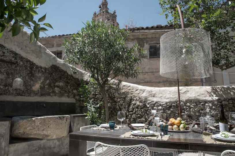 plush74 rental location italy sicily countryhouse nature pool modern architecture9