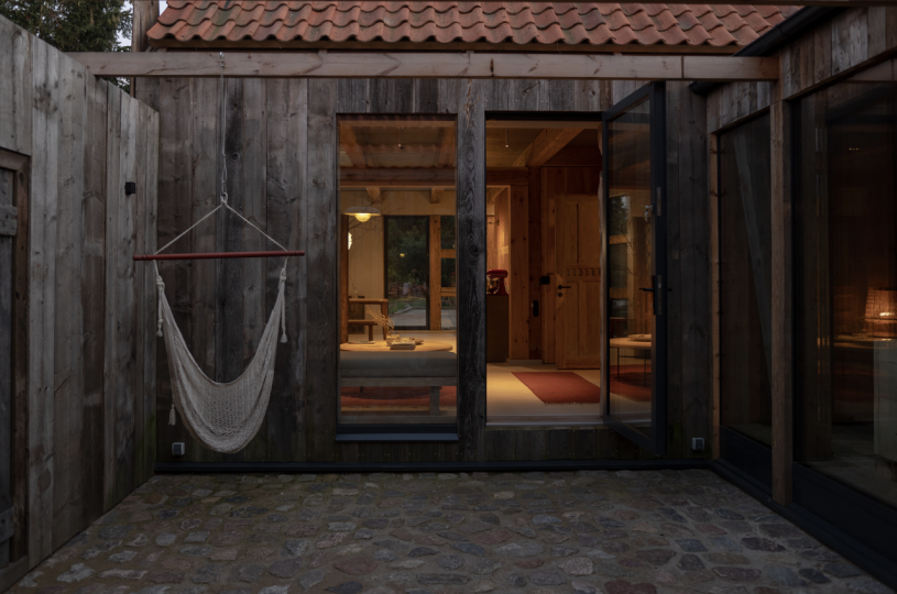 felpa74 alquiler producciones locacion foto pelicula finca polonia granero campo00209