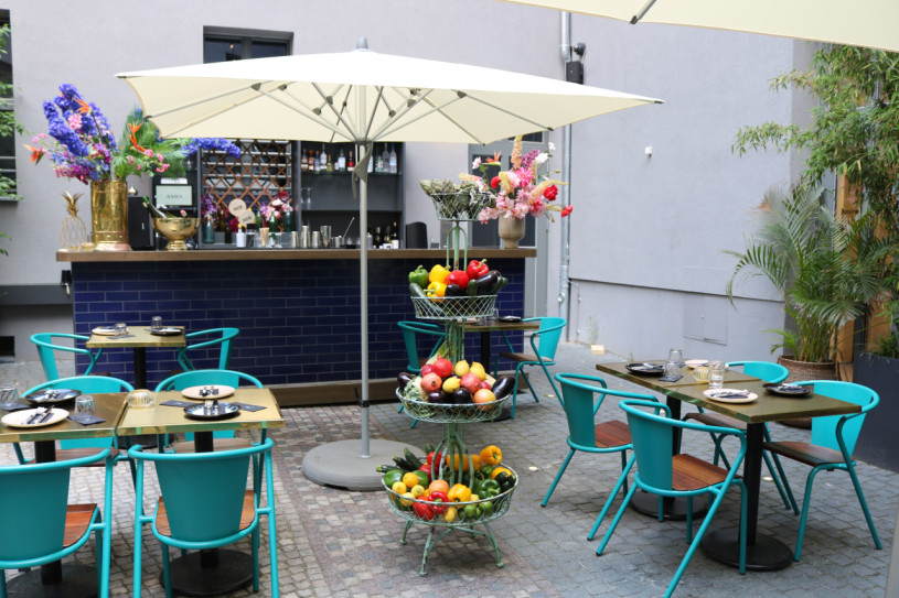 plush74 restaurant friedrichstrasse berlin 2