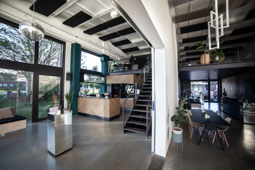 plush74 riverside event studio 1