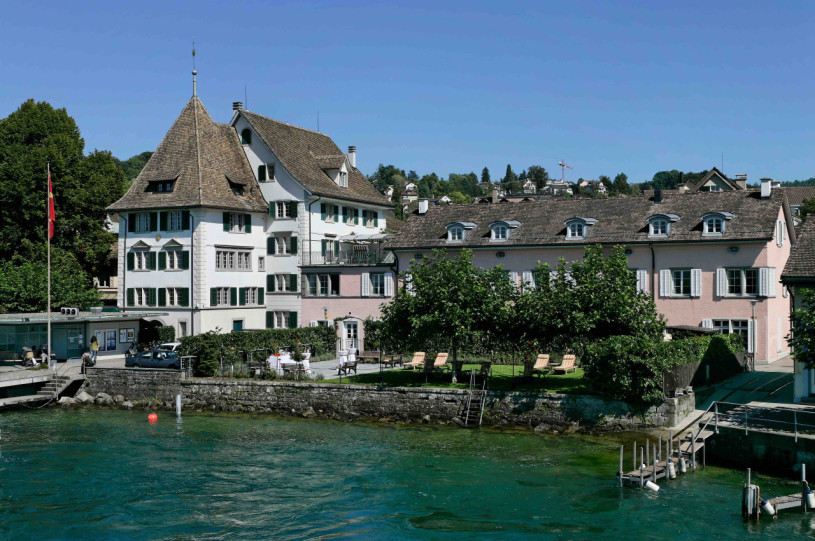 plush74 romantik lakeside hotel 1