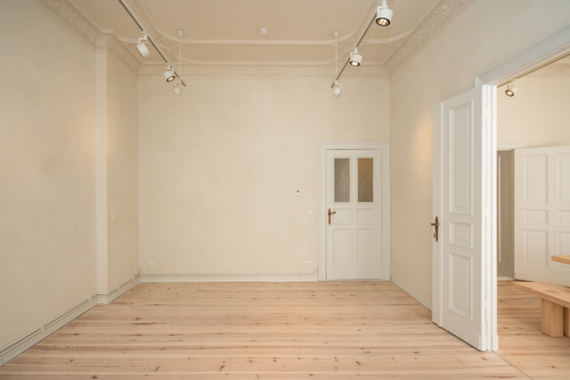 pluche74 scandinavisch appartement loft berlijn locatie verhuur scouting bureau helder wit event13