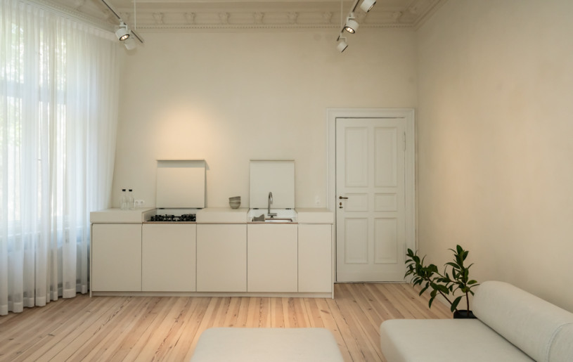 pluche74 scandinavisch appartement loft berlijn locatie verhuur scouting bureau helder wit event16