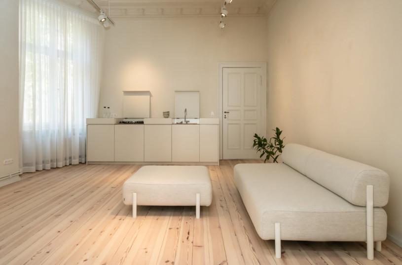 pluche74 scandinavisch appartement loft berlijn locatie verhuur scouting bureau helder wit event17