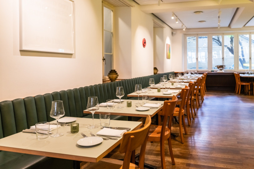 plush74 secret garden and bistro 18