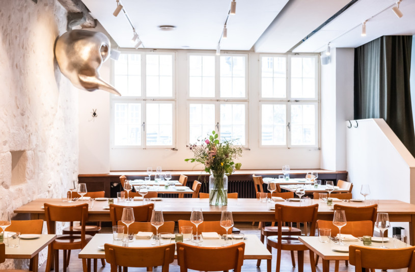 plush74 secret garden and bistro 21