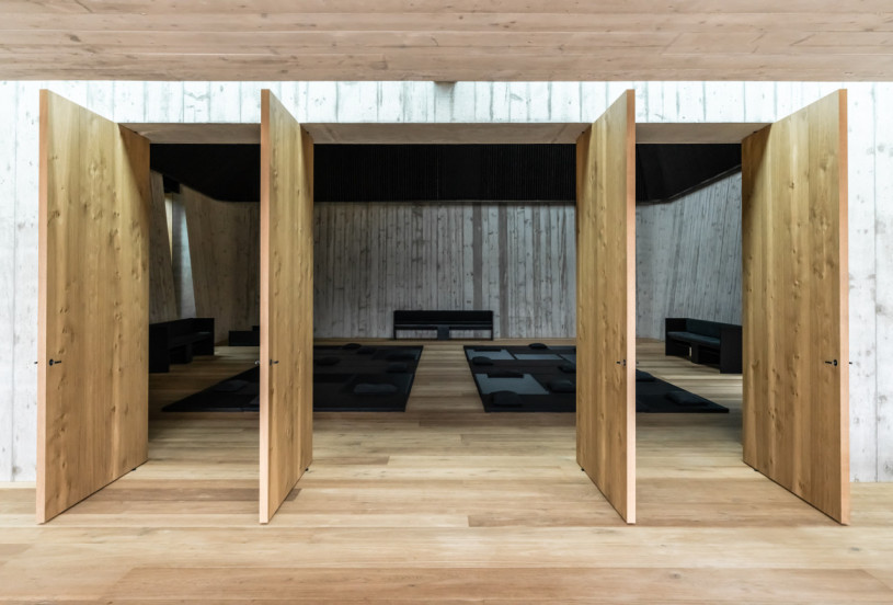 plush74 slow luxury temple 2(1)