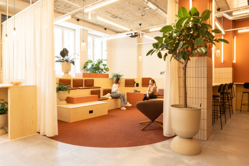 plush74 soft colour meeting room 4 (1)