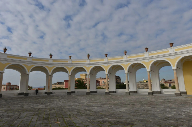 plush74 street scene in naples 4(1)