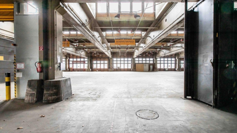 plush74 the airport event hangar 2