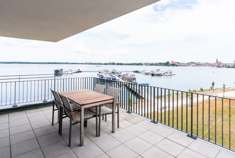 plush74 the marina 20