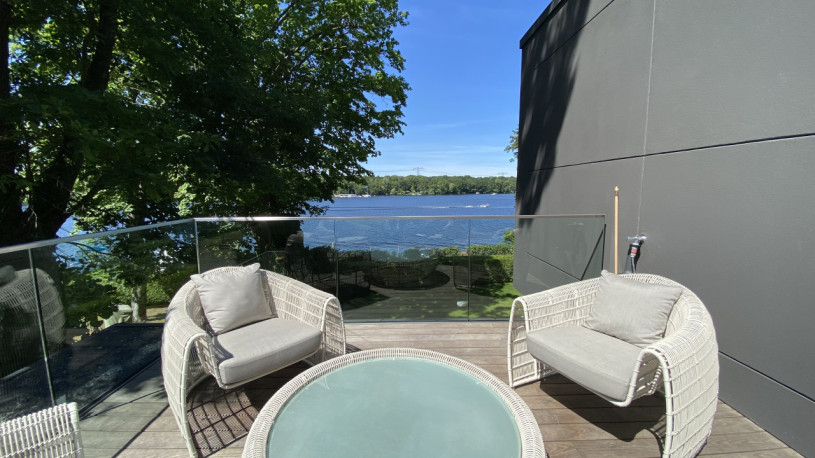 plush74 the sunlit lake house 101 (1)