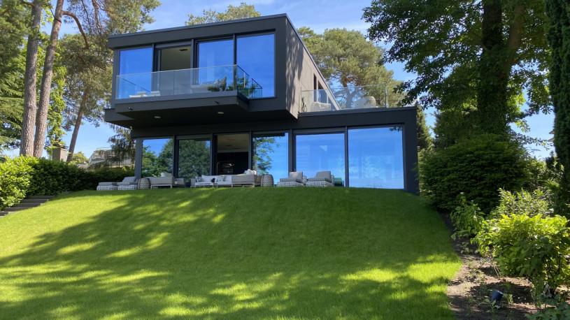 plush74 the sunlit lake house 61