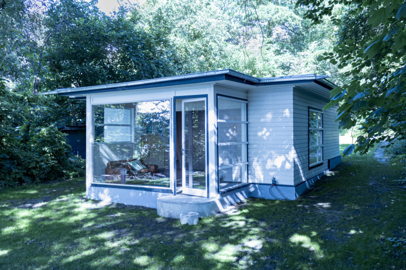 plush74 tiny house by the water 1