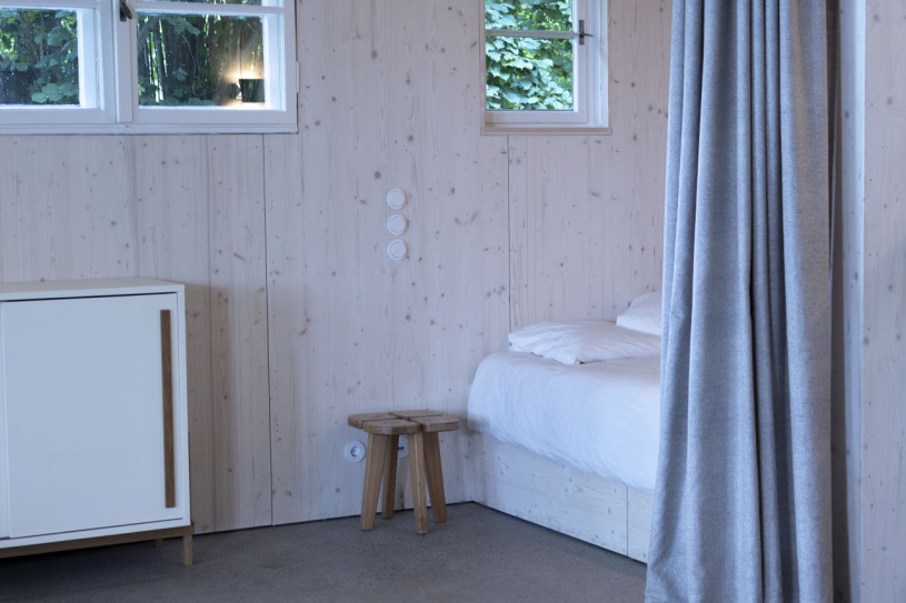 plush74 tiny house by the water 6