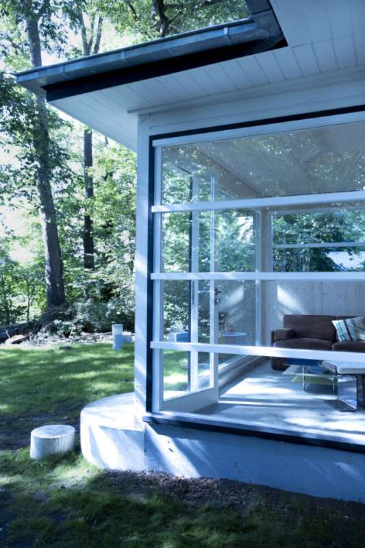 plush74 tiny house by the water 9