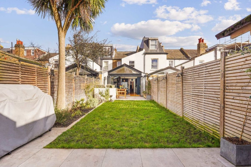 plush74 toothing townhouse 51