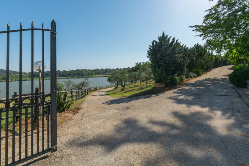 pluche74 toskana lake villa 33