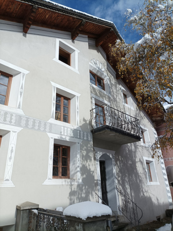 plush74 traditional alpine living 1(1)