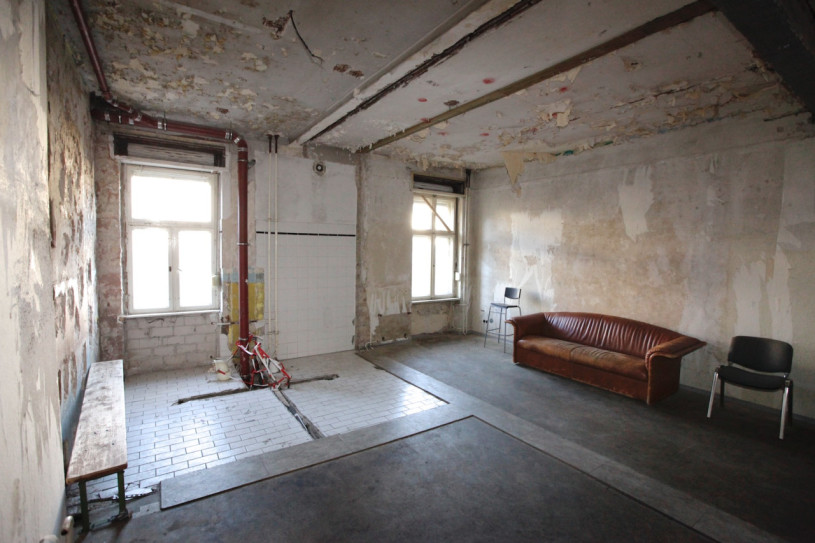pluche74 niet-gerenoveerd leegstaand 2