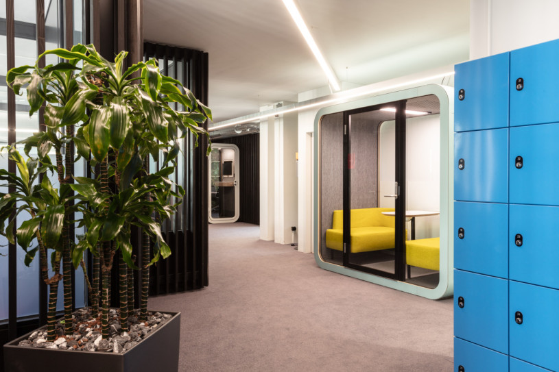 plush74 urban workspace bistro 12