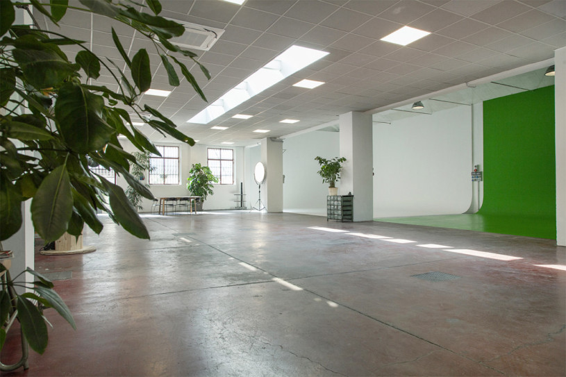 plush74 vibrant milan loft 4