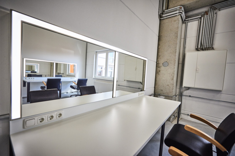 plush74 vibrant studios 5