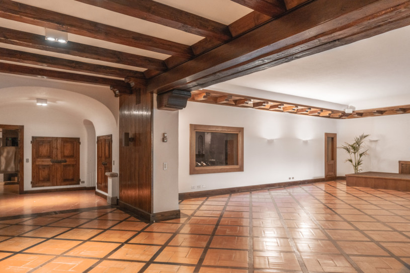 pluche74 villa met kunsttuin 1(1)