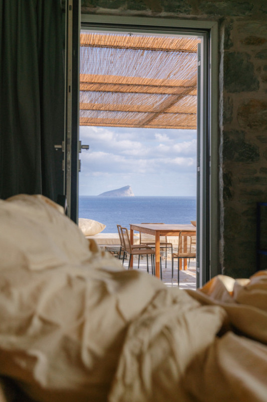 plush74 white cubes on the aegean 20