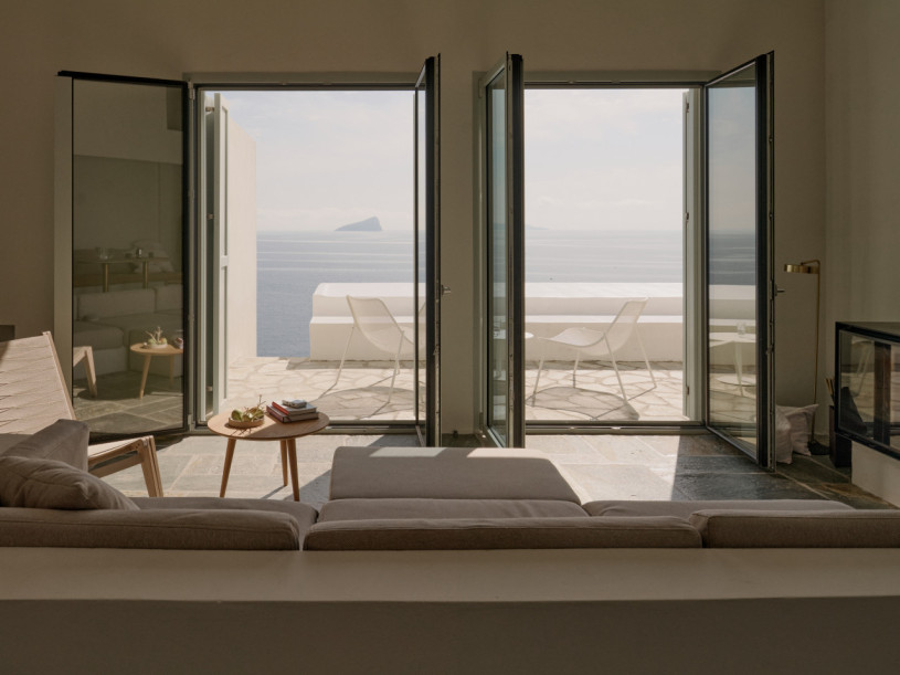 plush74 white cubes on the aegean 23(1)