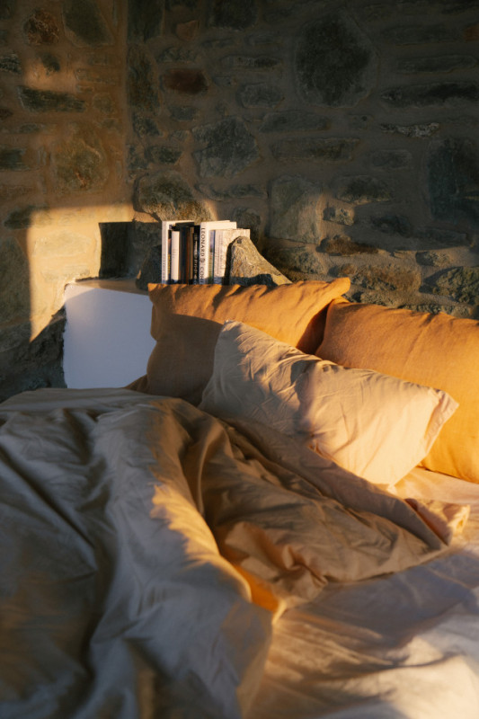 plush74 white cubes on the aegean 37(1)