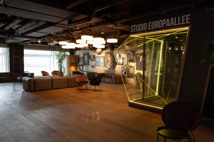 plush74 yellow cinema zurich 8