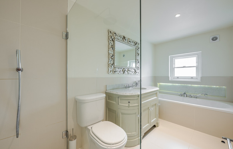 west house master ensuite