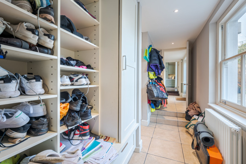 west house utilityboot